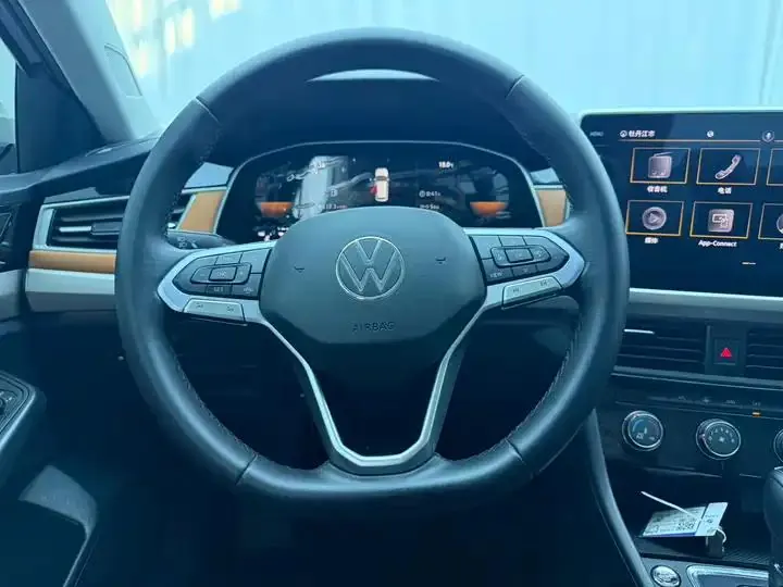 Bora 2023, 200TSI DSG Zhixing PRO Edition 14