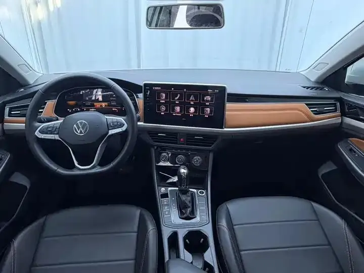 Bora 2023, 200TSI DSG Zhixing PRO Edition 15