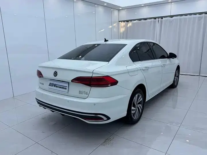 Bora 2023, 200TSI DSG Zhixing PRO Edition 4