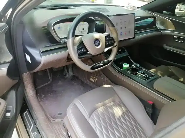 Han 2024 DM-i Honor Edition 121km Premium Model 10