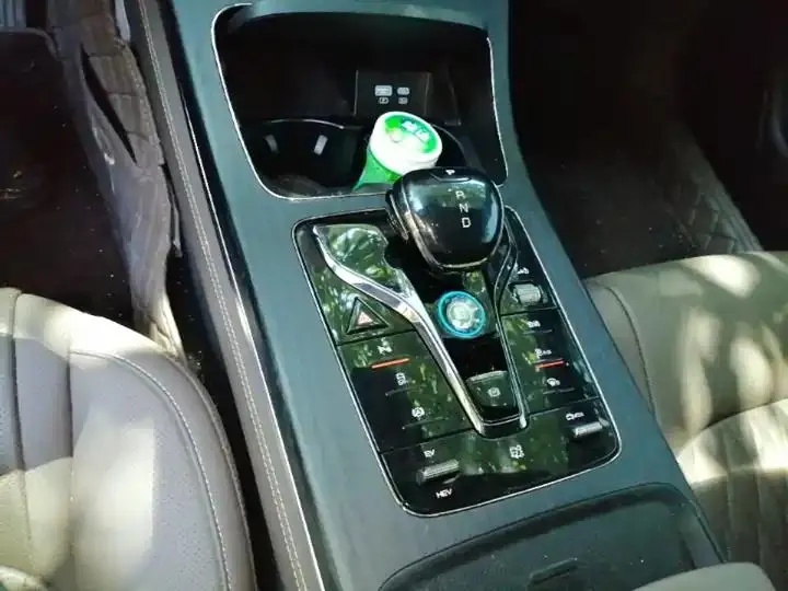 Han 2024 DM-i Honor Edition 121km Premium Model 14
