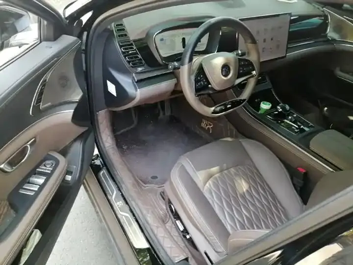 Han 2024 DM-i Honor Edition 121km Premium Model 16