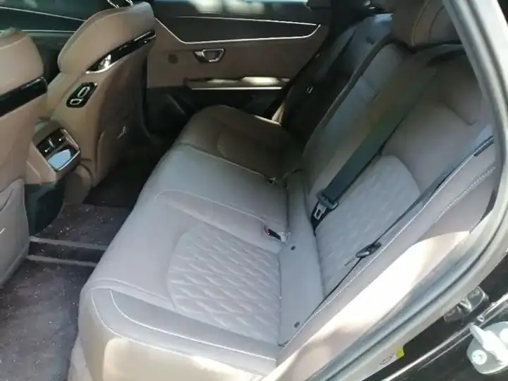Han 2024 DM-i Honor Edition 121km Premium Model 17