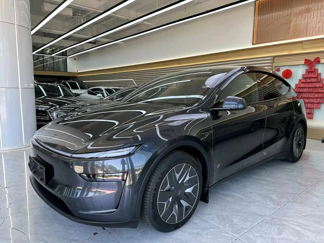 Tesla 2025 Model Y Long Range All-Wheel Drive Automatic - View 1