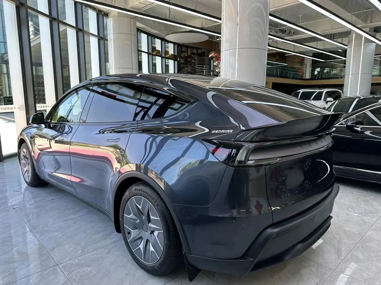 Tesla 2025 Model Y Long Range All-Wheel Drive Automatic 12