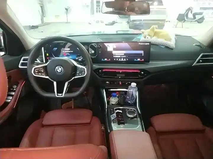 BMW i3 2025 eDrive 35 L 10