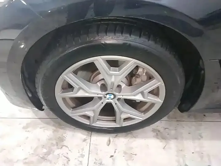 BMW i3 2025 eDrive 35 L 23