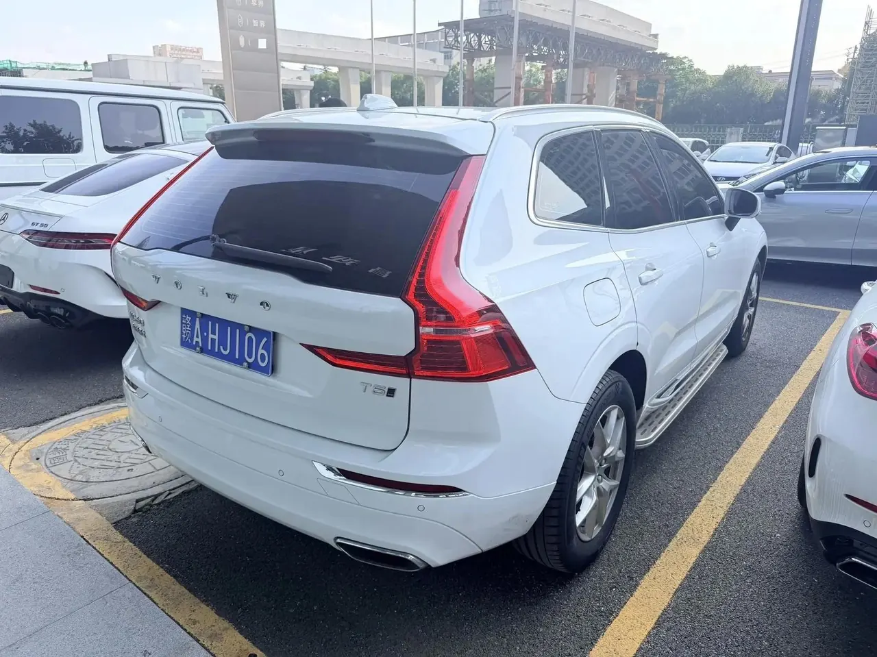 Volvo XC60 2021 T5 All-Wheel Drive Intelligent Luxury Edition 2