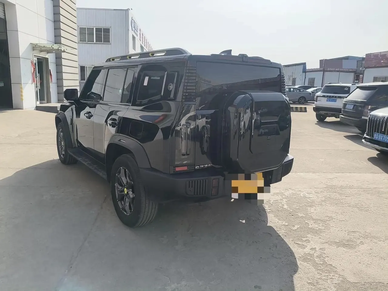 Jetour Traveler 2023 2.0T Four-Wheel-Drive Pro Edition 2