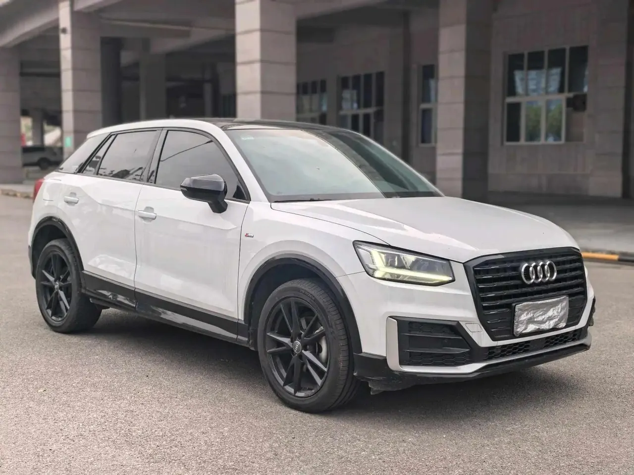 Audi Q2L 2021 model 35 TFSI Stylish Elegant Edition 2