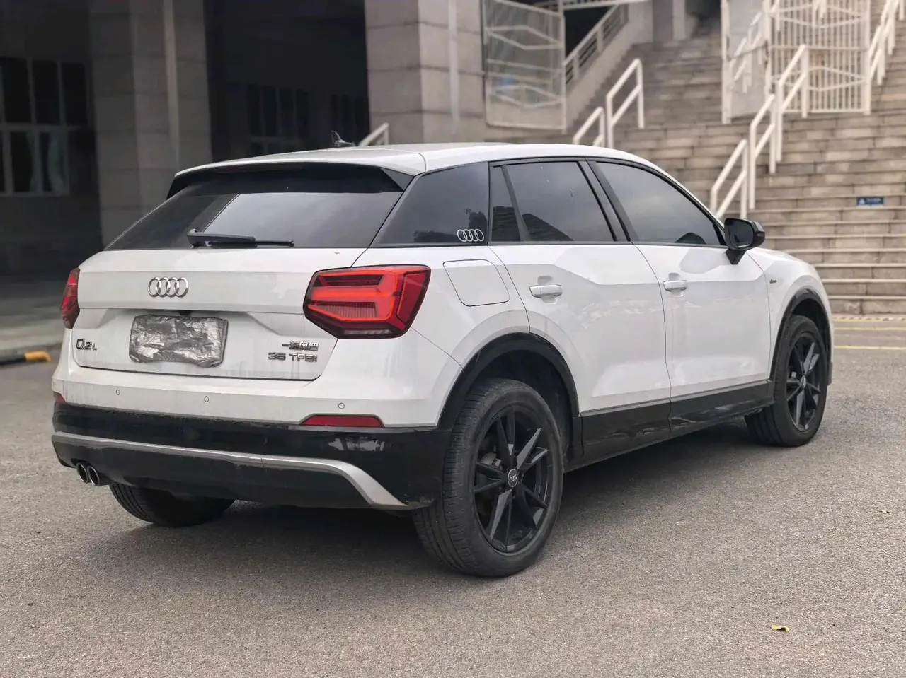 Audi Q2L 2021 model 35 TFSI Stylish Elegant Edition 6