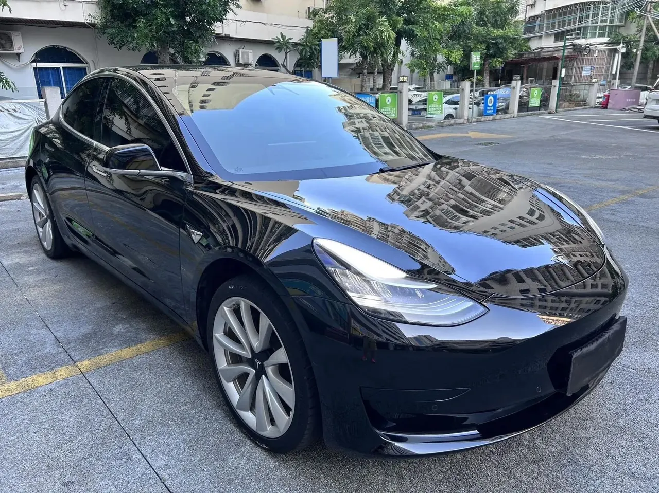 2019 Model 3 Standard Range Rear-Wheel Drive Upgrade Version 3