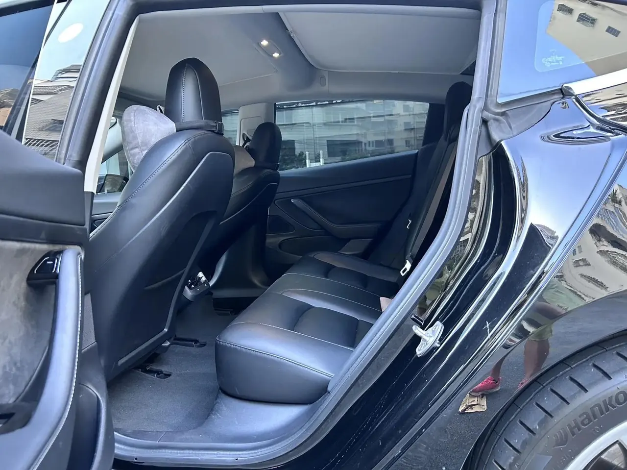 2019 Model 3 Standard Range Rear-Wheel Drive Upgrade Version 4