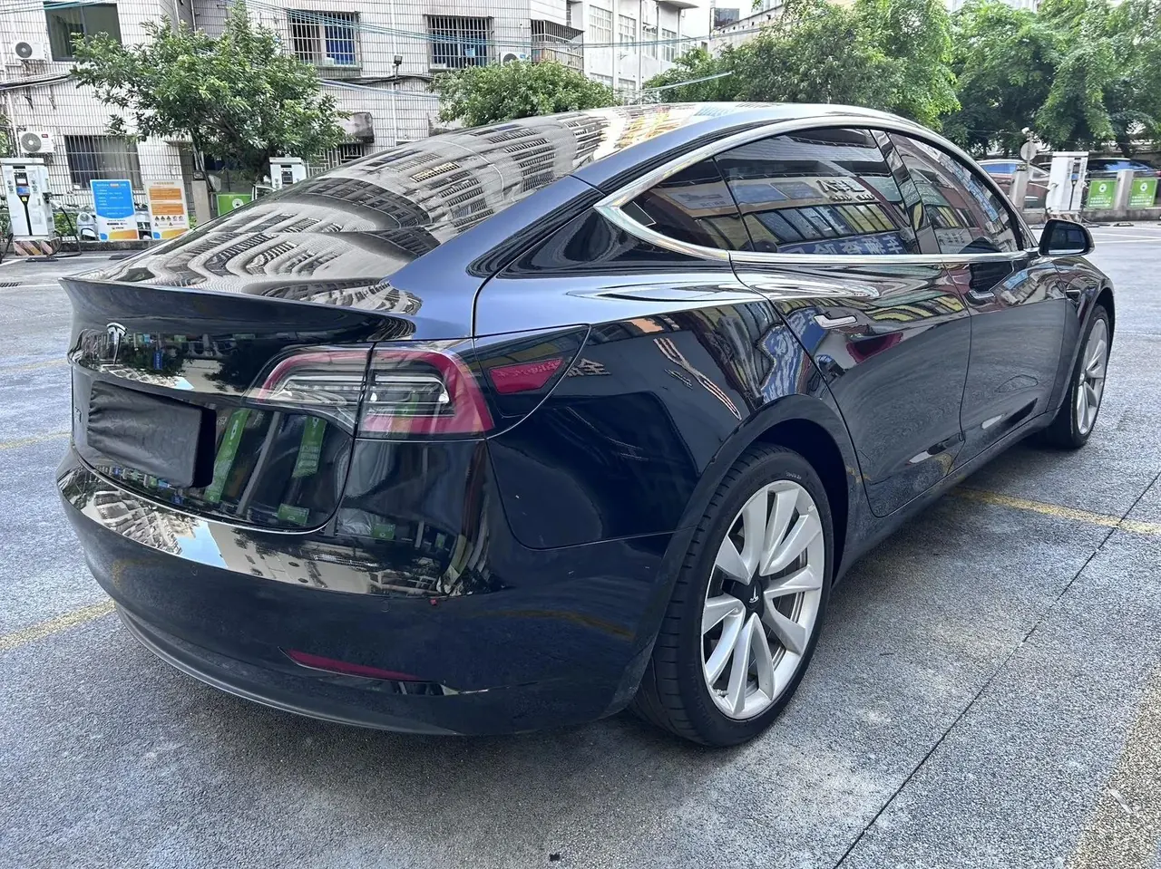 2019 Model 3 Standard Range Rear-Wheel Drive Upgrade Version 7