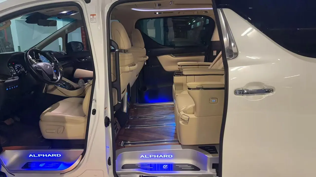 Alphard 2021 Dual-Engine 2.5L Prestige Edition 4