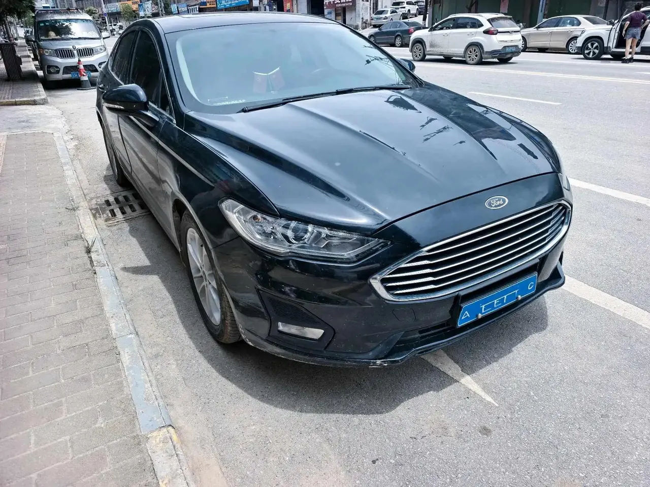 Ford Mondeo 2020 EcoBoost 180 Luxury Edition 2