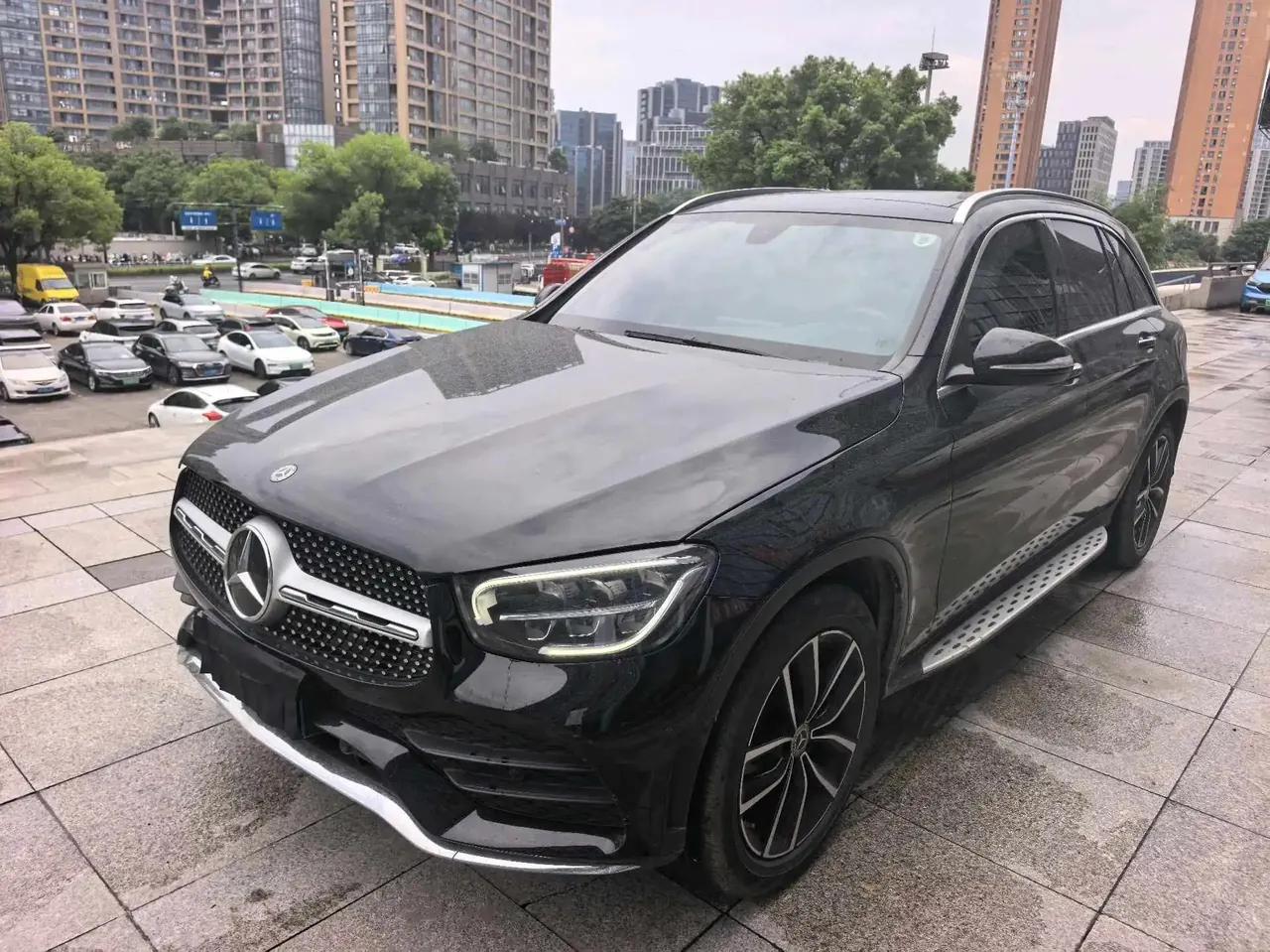 Mercedes Benz GLC 2020 model facelifted GLC 260 L 4MATIC Luxury Edition - View 1