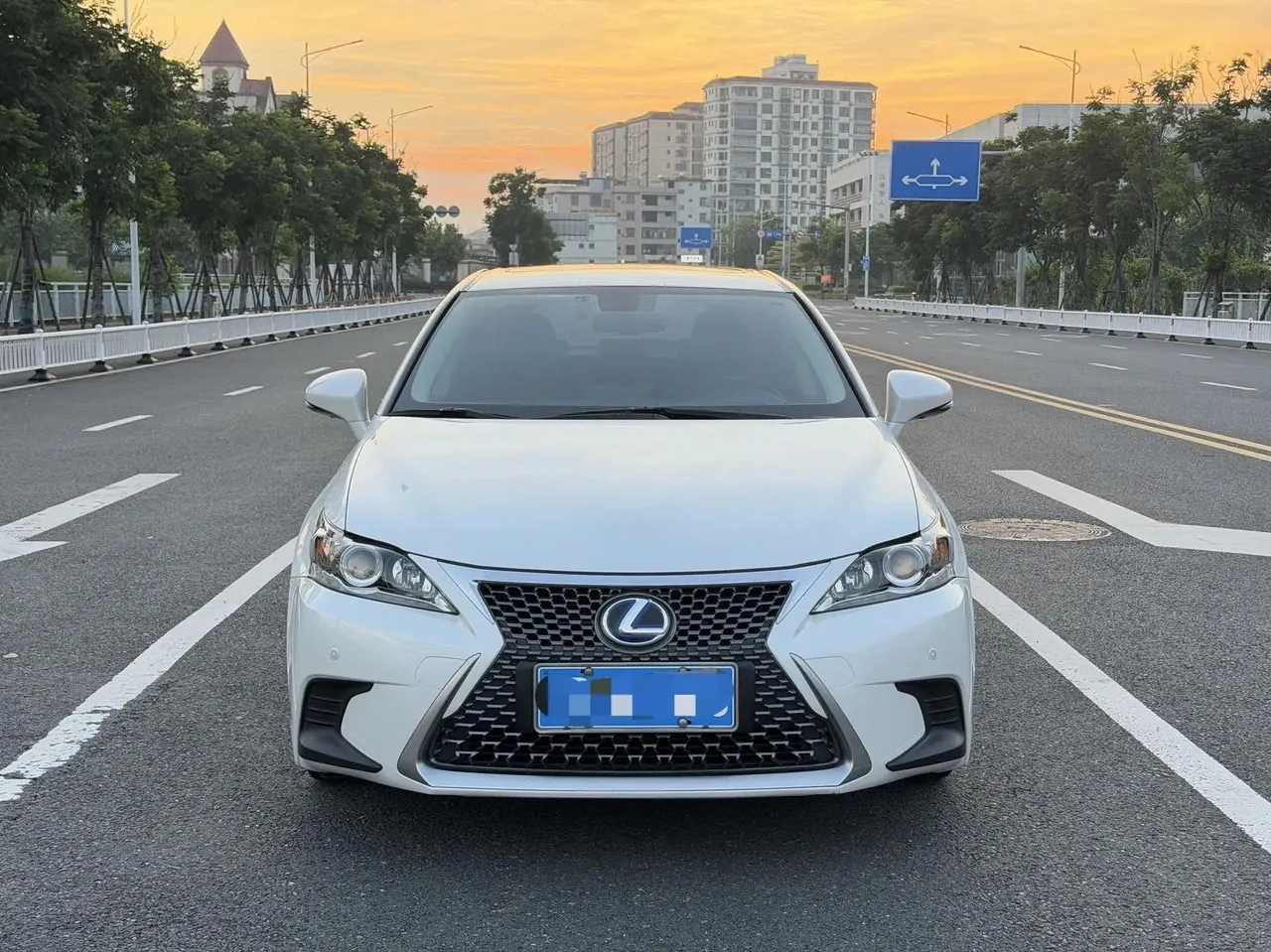 Lexus CT 2017 CT200h Comfort Edition Monochrome National V 2