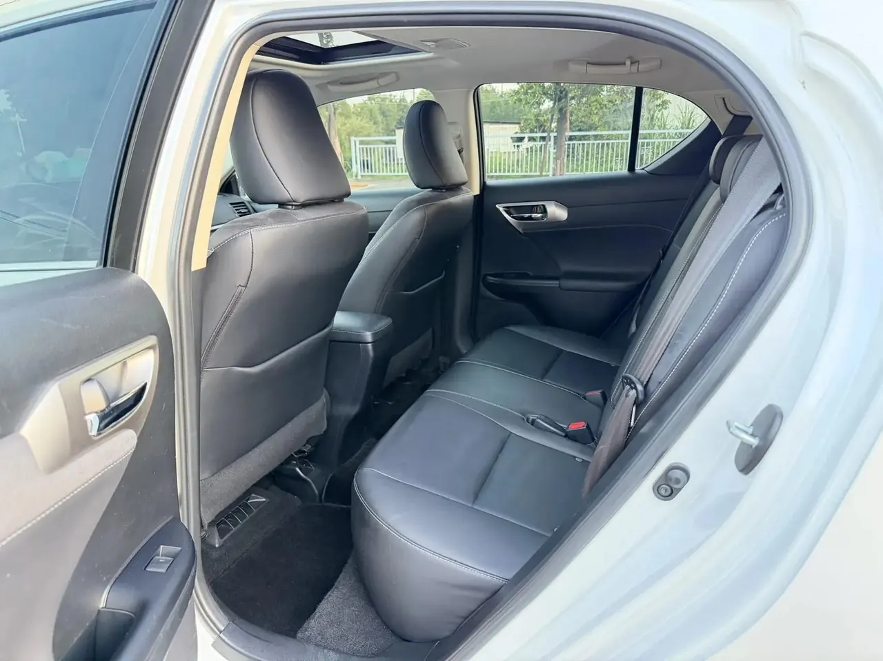 Lexus CT 2017 CT200h Comfort Edition Monochrome National V 8