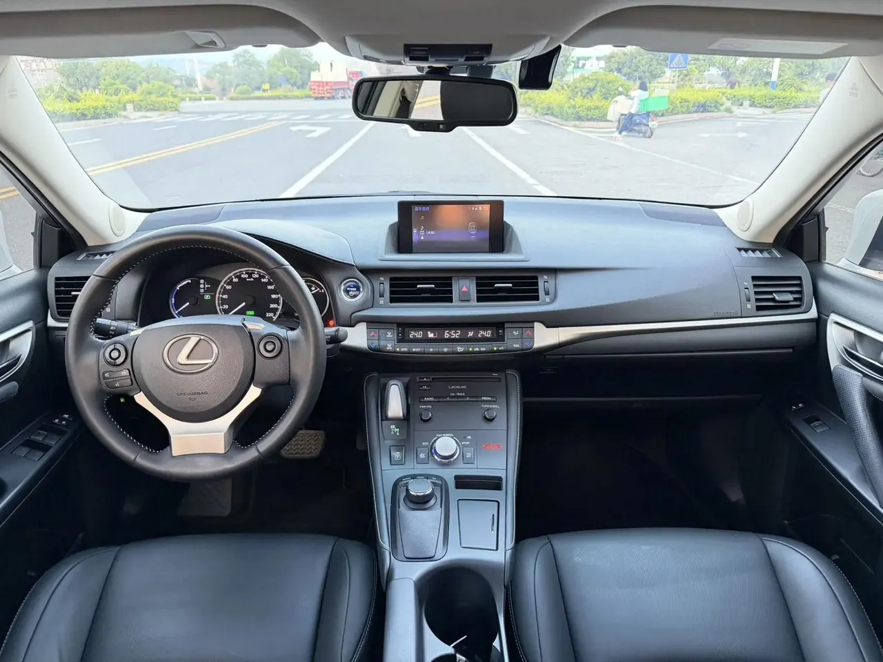 Lexus CT 2017 CT200h Comfort Edition Monochrome National V 9