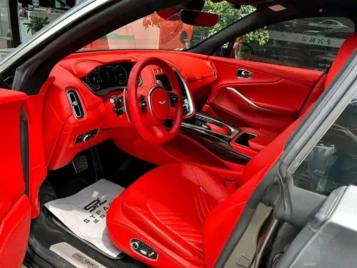 Aston Martin DBX 2020 4.0T V8 12