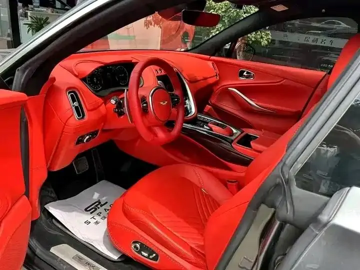 Aston Martin DBX 2020 4.0T V8 4