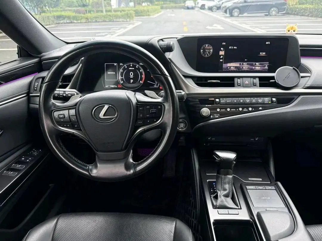 Lexus ES 2020 200 Excellence Edition 2