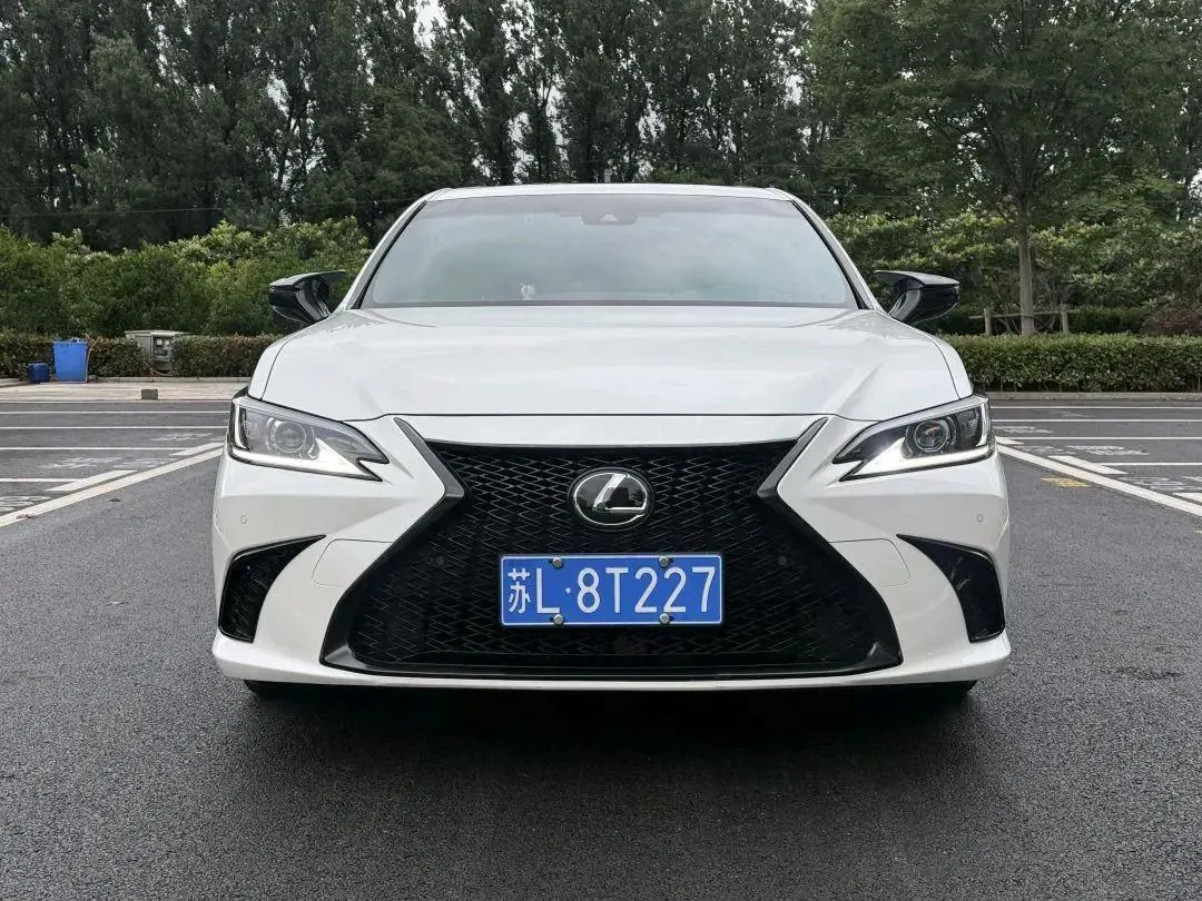 Lexus ES 2020 200 Excellence Edition 7