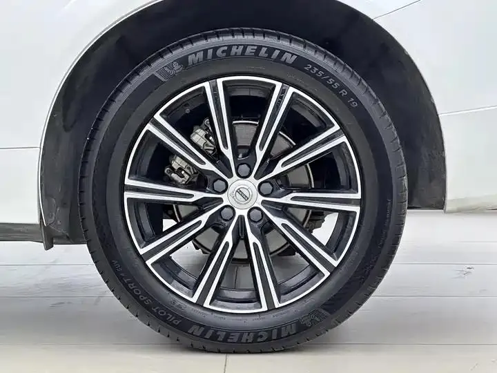 Volvo XC60 2020 T5 4WD Zhiyuan Deluxe Edition 15