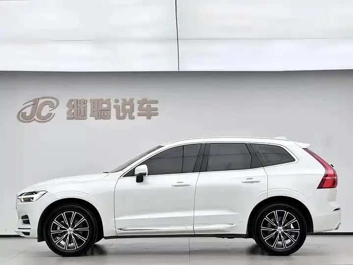 Volvo XC60 2020 T5 4WD Zhiyuan Deluxe Edition 3