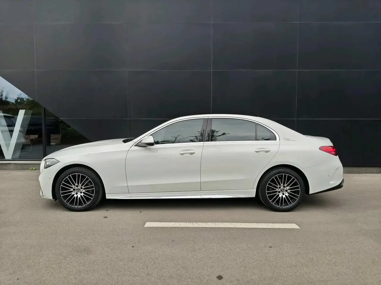 Mercedes Benz Class C 2022 to C 260 L Sports Edition 2