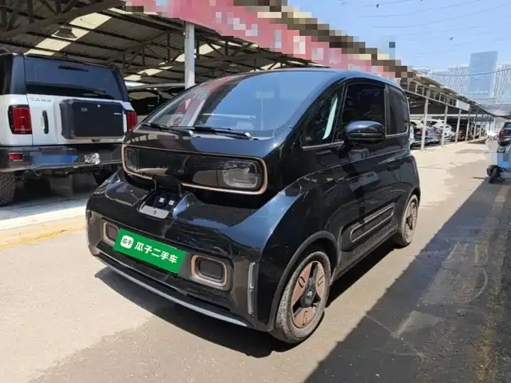 Open image lightbox: BaoJun KiWi EV 2022 Artist Light Edition Lithium Iron Phosphate