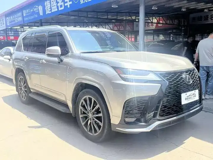 Lexus LX 2022 600 2