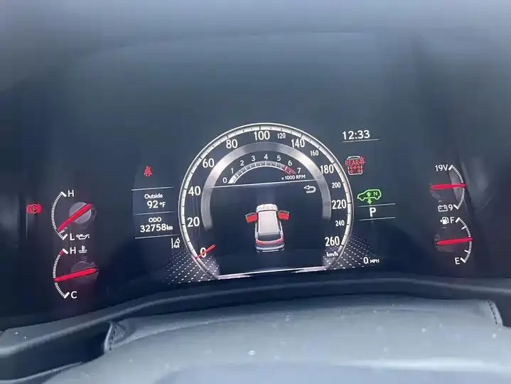 Lexus LX 2022 600 8