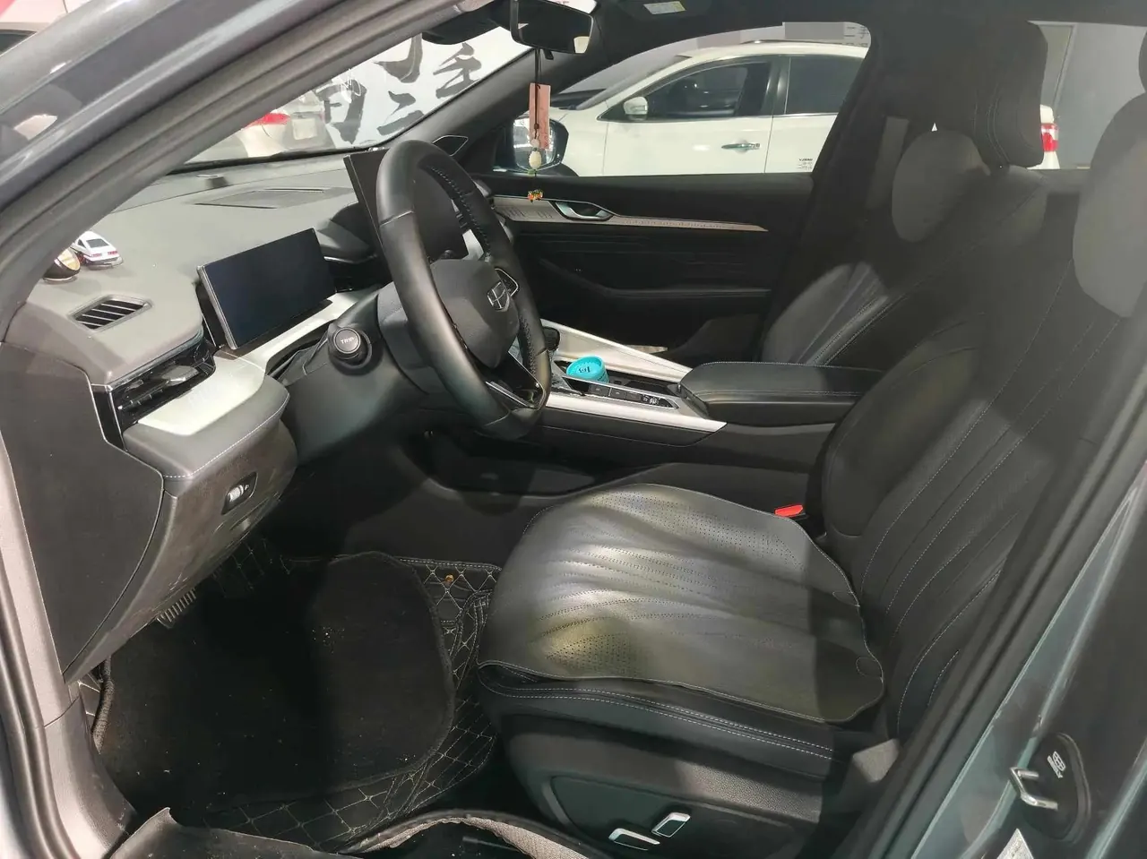 Geely 2025 Xingrui 1.5TD Oriental Yao Kunlun Edition Automatic 2