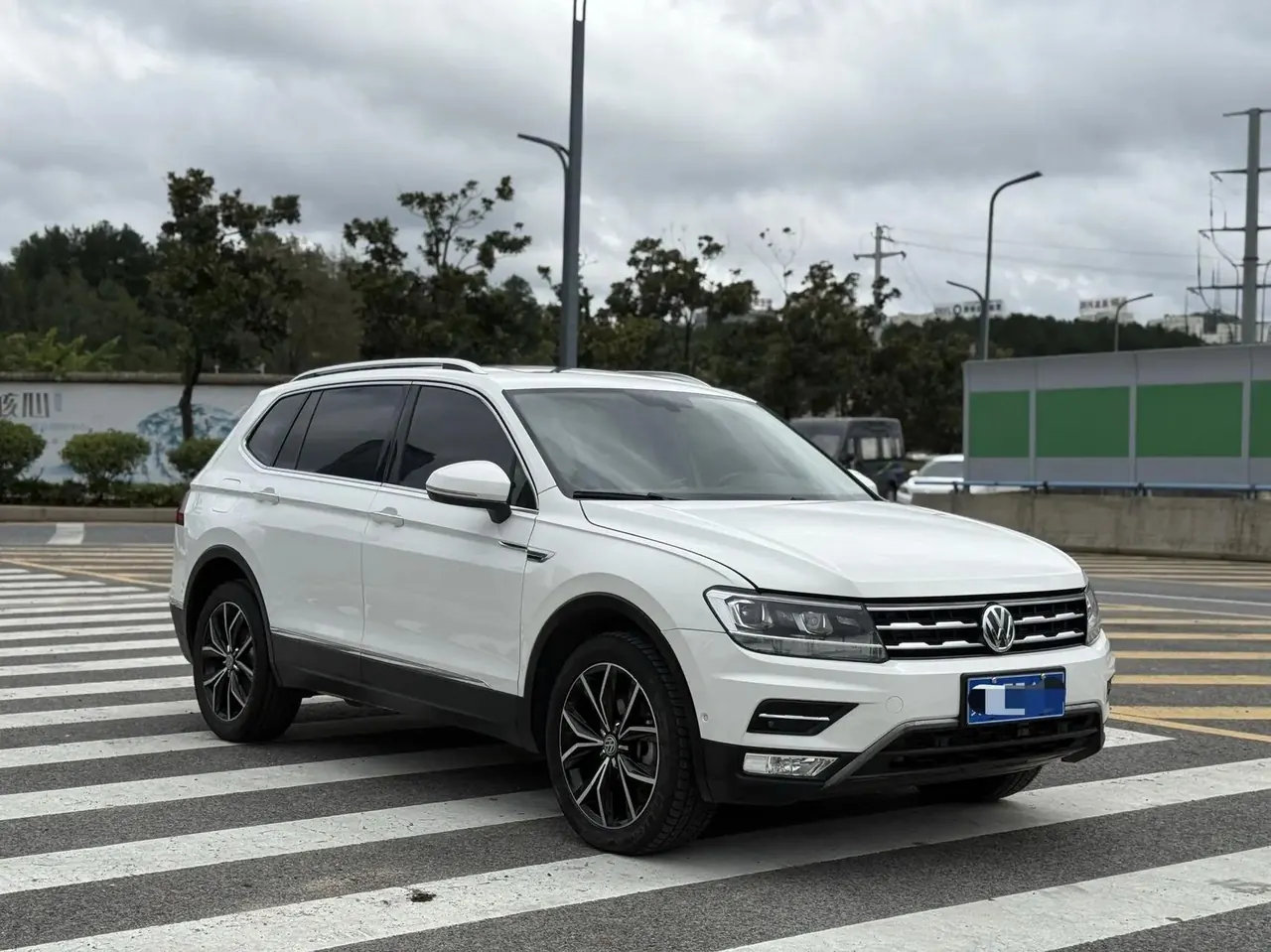 Tiguan L 2019 330TSI Auto Two-Drive Smart Deluxe Edition National V 3