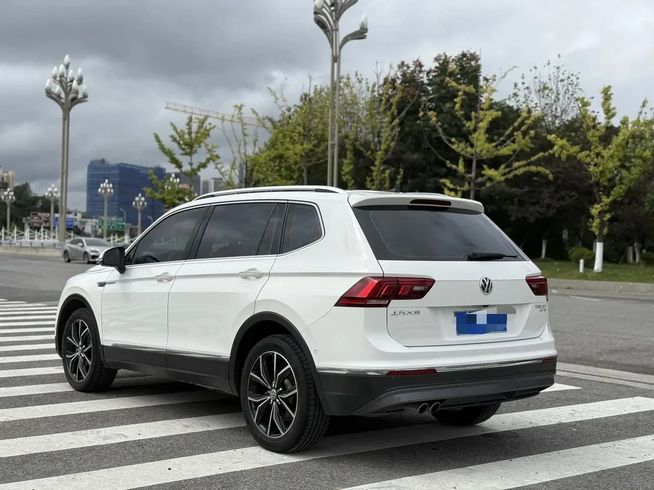 Tiguan L 2019 330TSI Auto Two-Drive Smart Deluxe Edition National V 4