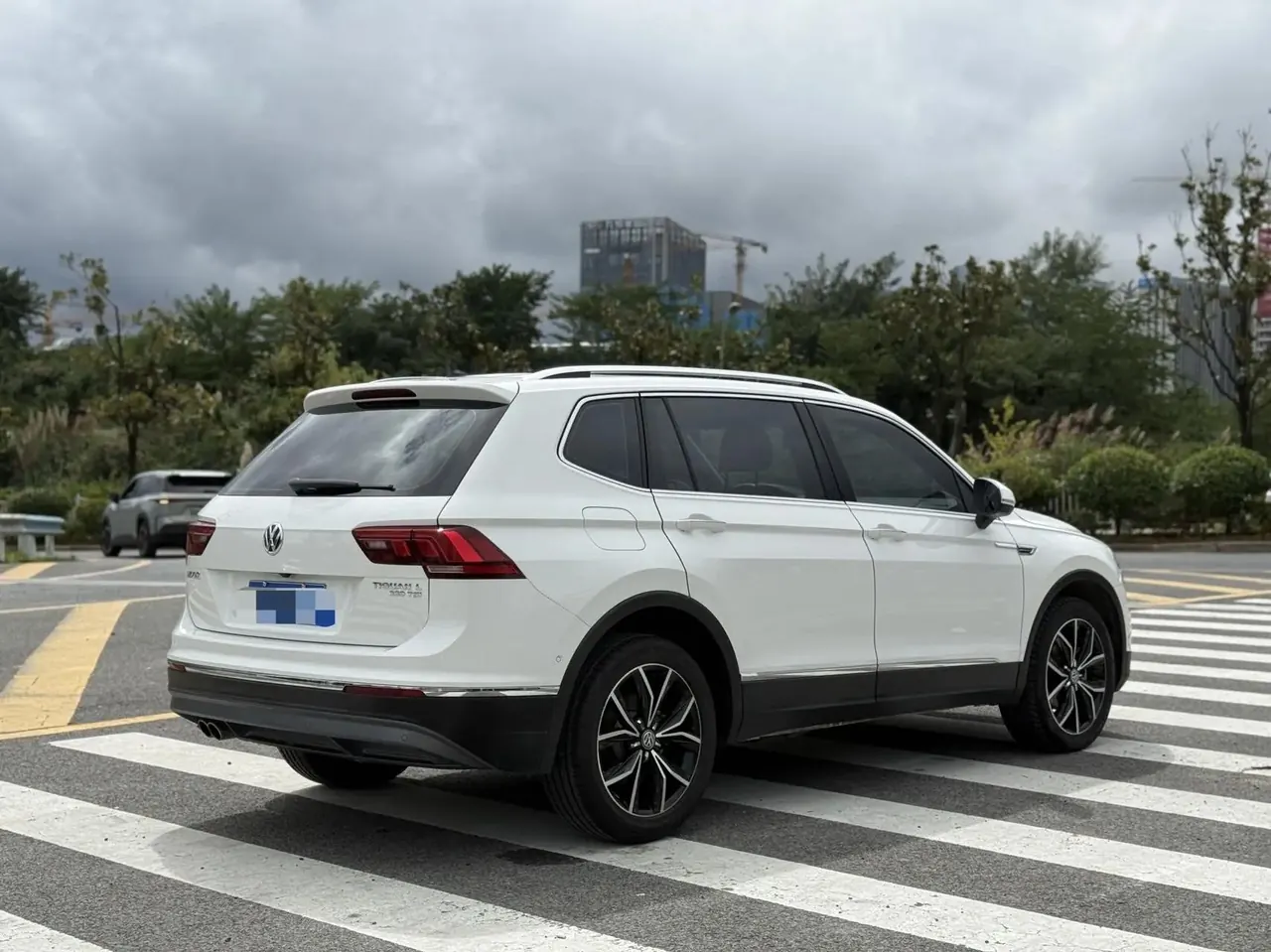 Tiguan L 2019 330TSI Auto Two-Drive Smart Deluxe Edition National V 6