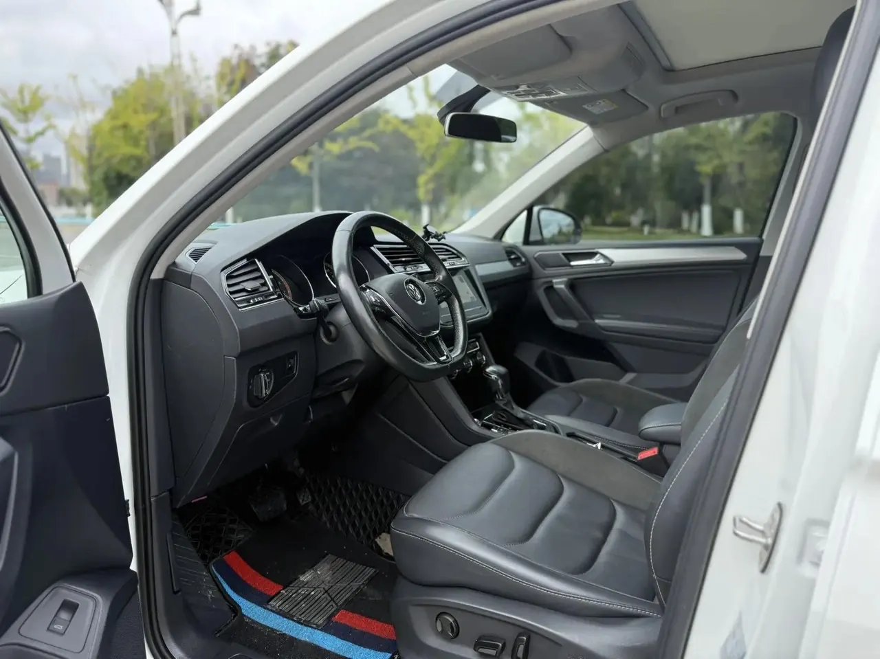 Tiguan L 2019 330TSI Auto Two-Drive Smart Deluxe Edition National V 7