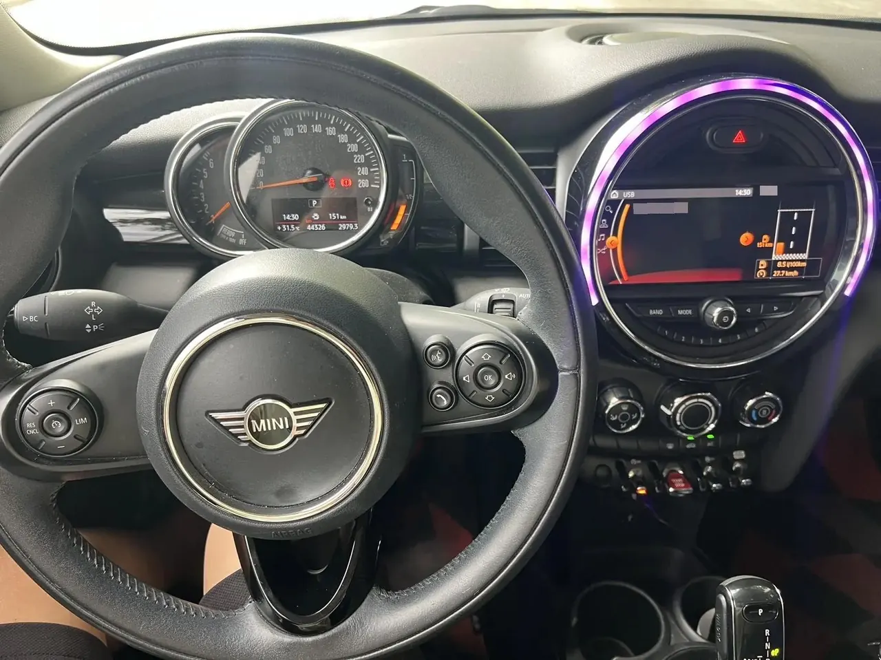 MINI 2019 1.5T COOPER ARTIST 9