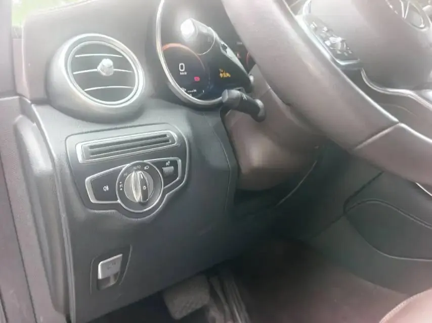 Mercedes Benz GLC 2020 model, facelifted GLC 300 L 4MATIC Sport version 4