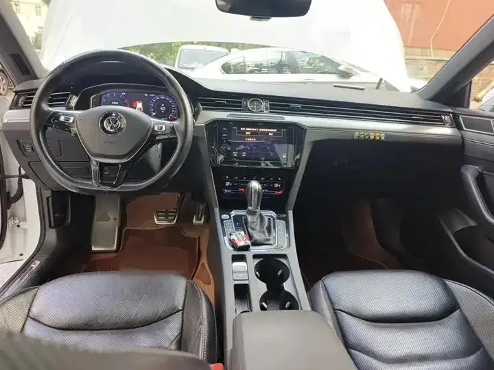 FAW-Volkswagen CC 2020 330TSI Charming Yan Edition Country VI 10