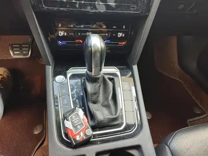 FAW-Volkswagen CC 2020 330TSI Charming Yan Edition Country VI 15