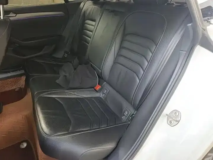 FAW-Volkswagen CC 2020 330TSI Charming Yan Edition Country VI 18