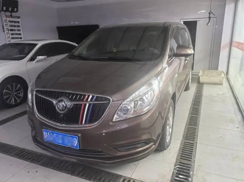 Buick GL8 2018 model 28T Luxury Edition China VI - View 1