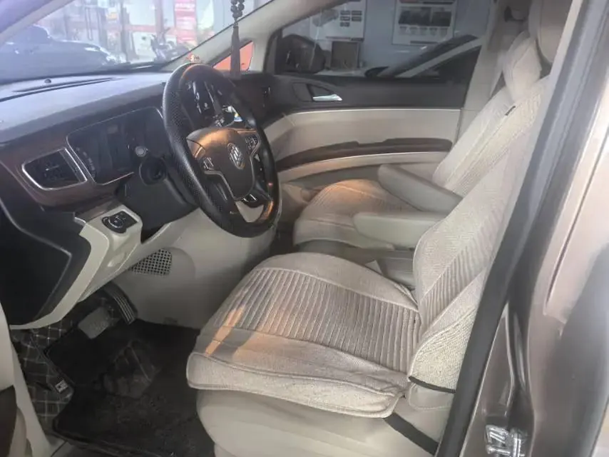 Buick GL8 2018 model 28T Luxury Edition China VI 3