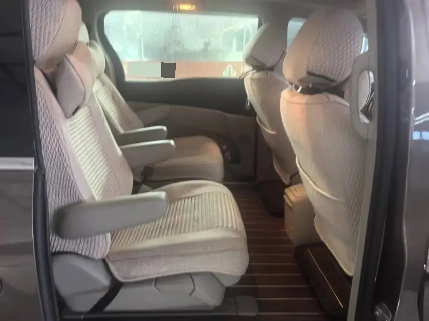 Buick GL8 2018 model 28T Luxury Edition China VI 5