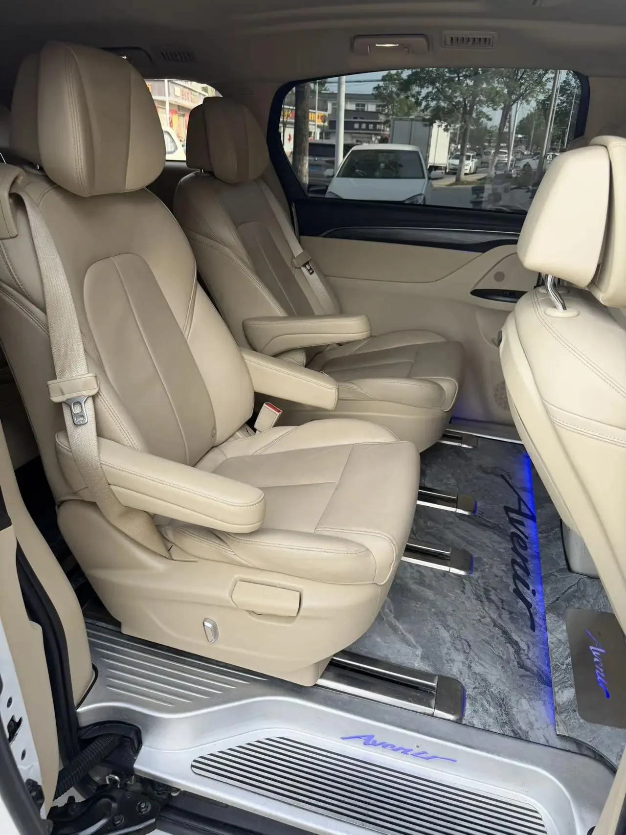 Buick GL8 2023 ES Lu Zun 653T Premium 9