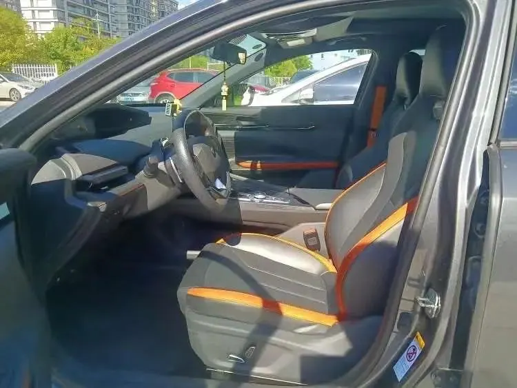 ChangAn 2023 UNI-V 1.5T honorable automatic gear 2