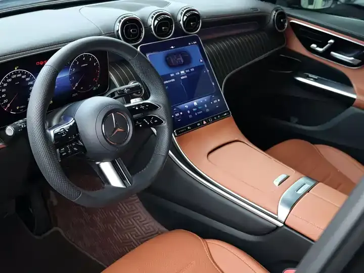 Mercedes Benz GLC 2023 modified GLC 260 L 4MATIC luxury 5 seats 9